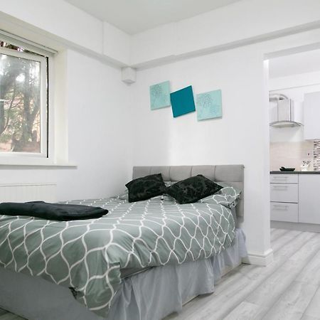 Cheetham Hills Apartments Манчестер Экстерьер фото