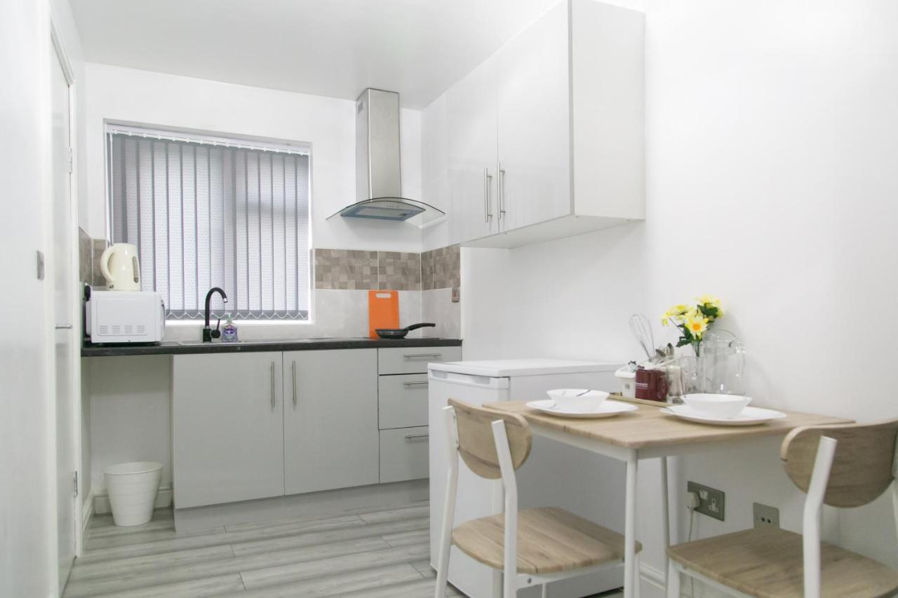 Cheetham Hills Apartments Манчестер Экстерьер фото