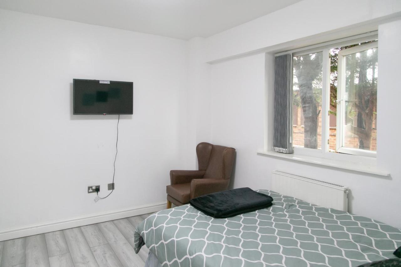 Cheetham Hills Apartments Манчестер Экстерьер фото